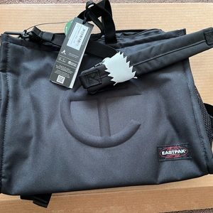 Medium black East pal Telfar